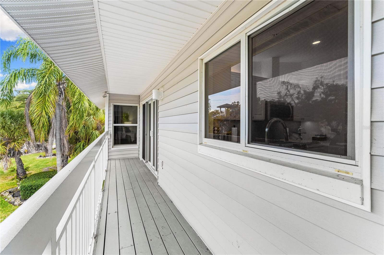 CONQUISTADOR BAYSIDE - Residential