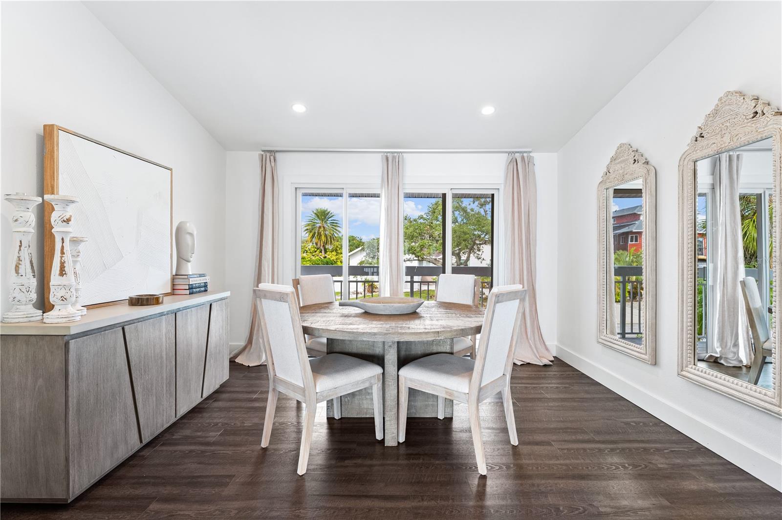 CONQUISTADOR BAYSIDE - Residential