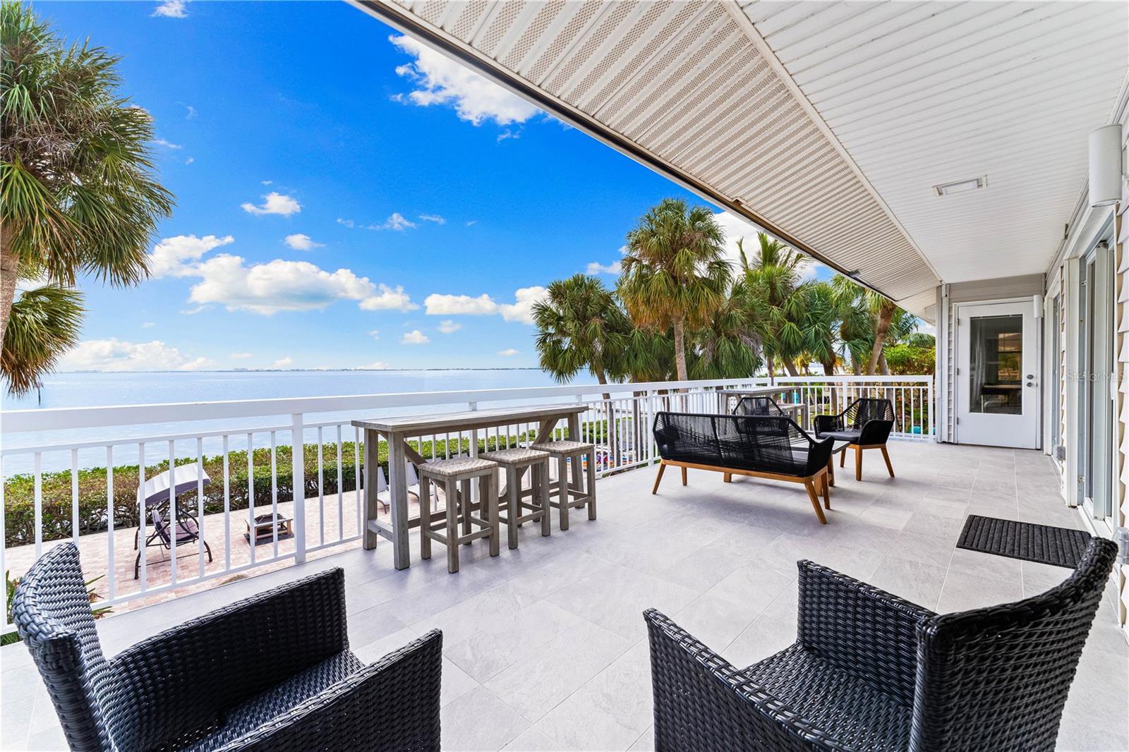 CONQUISTADOR BAYSIDE - Residential