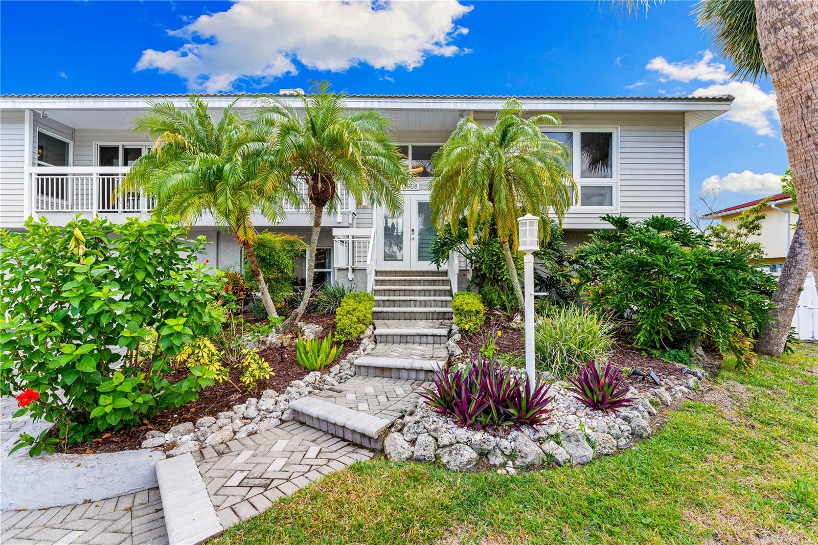 CONQUISTADOR BAYSIDE - Residential