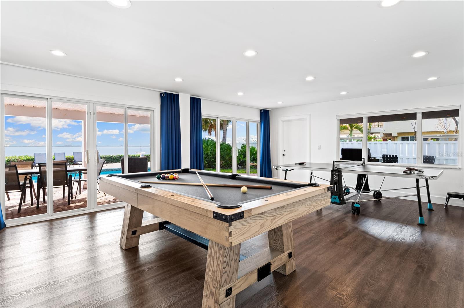 CONQUISTADOR BAYSIDE - Residential