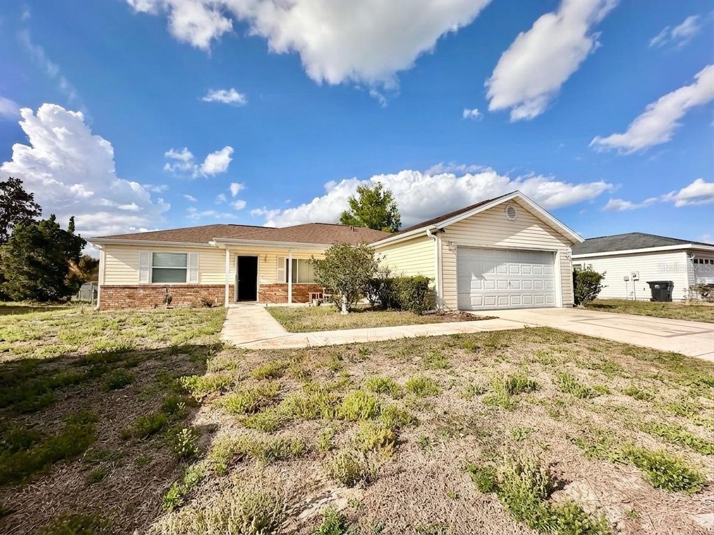 Photo of 17309 SE 98th Circle, Summerfield, FL 34491 (MLS # OM722095)