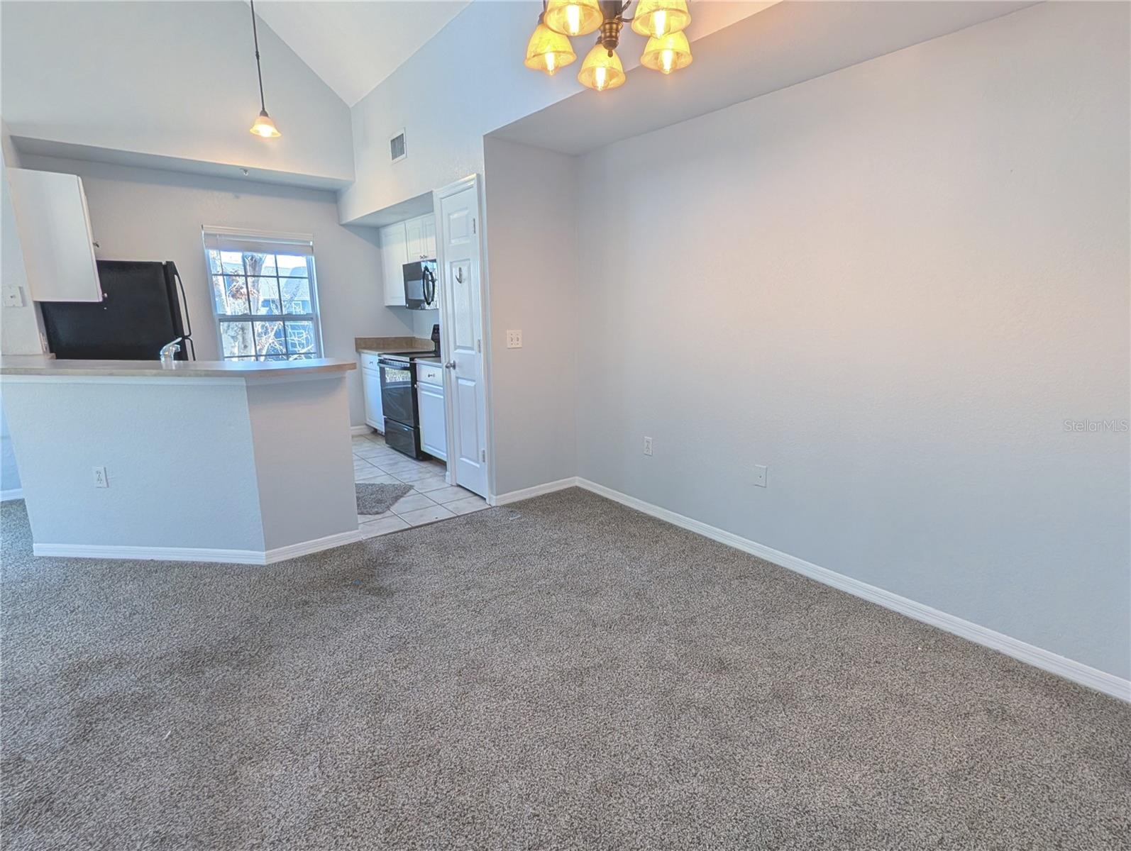 ADMIRALS WALK - Residential