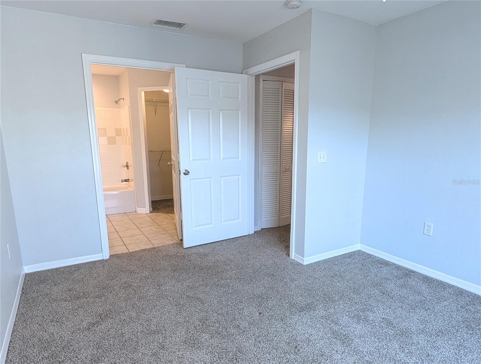 ADMIRALS WALK - Residential