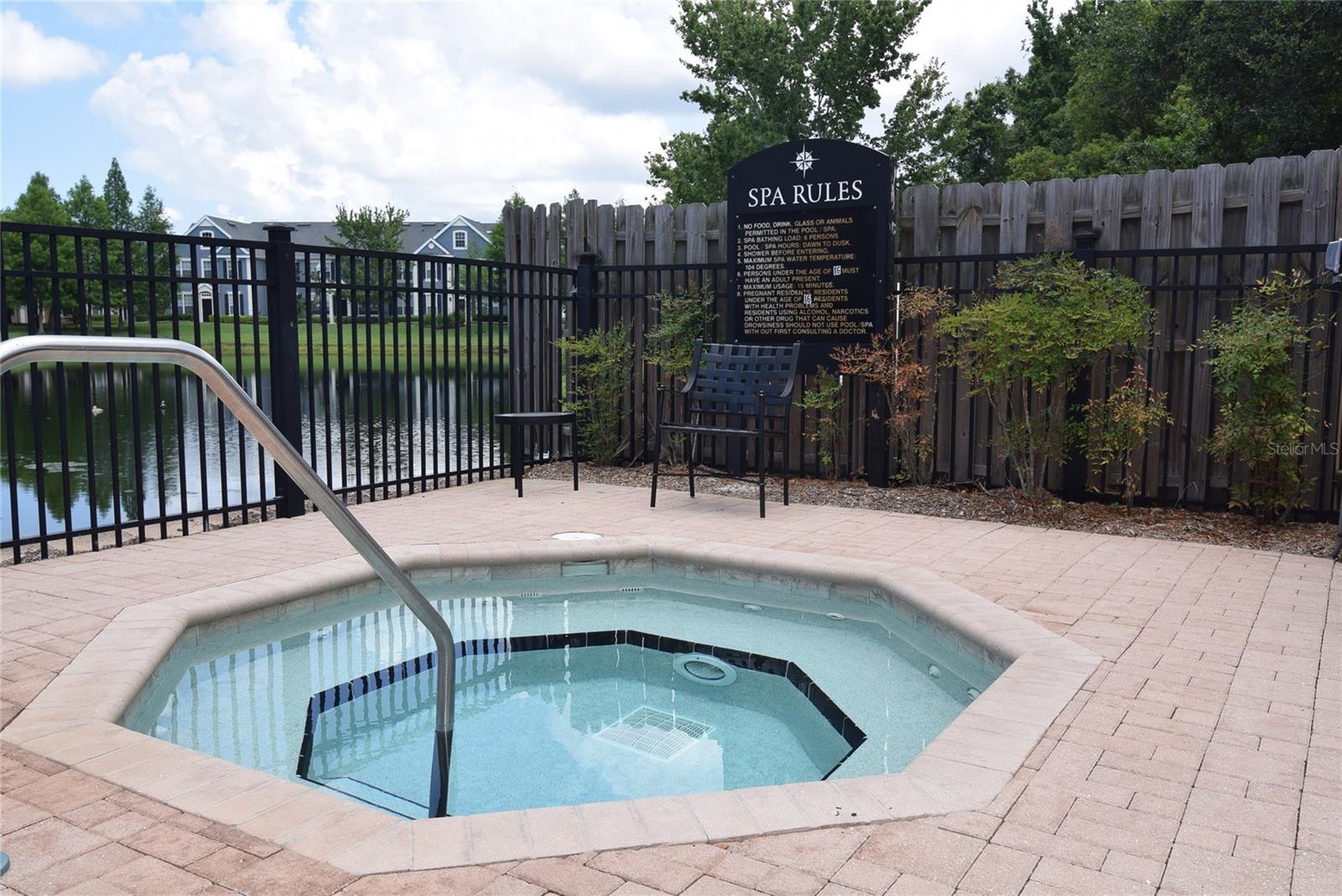 ADMIRALS WALK - Residential