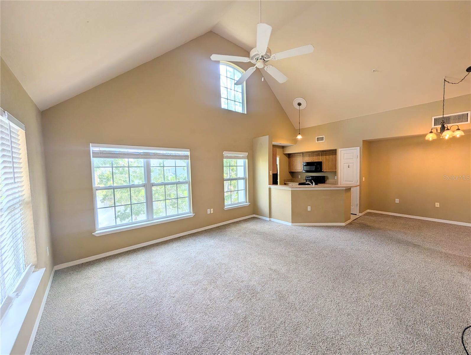 ADMIRALS WALK - Residential