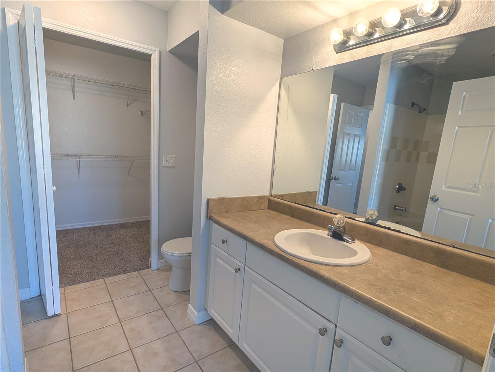 ADMIRALS WALK - Residential