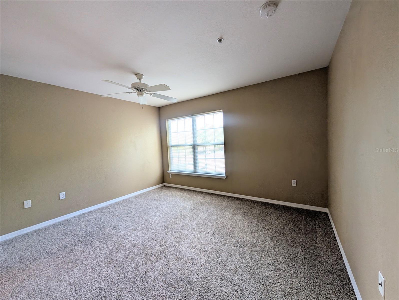 ADMIRALS WALK - Residential