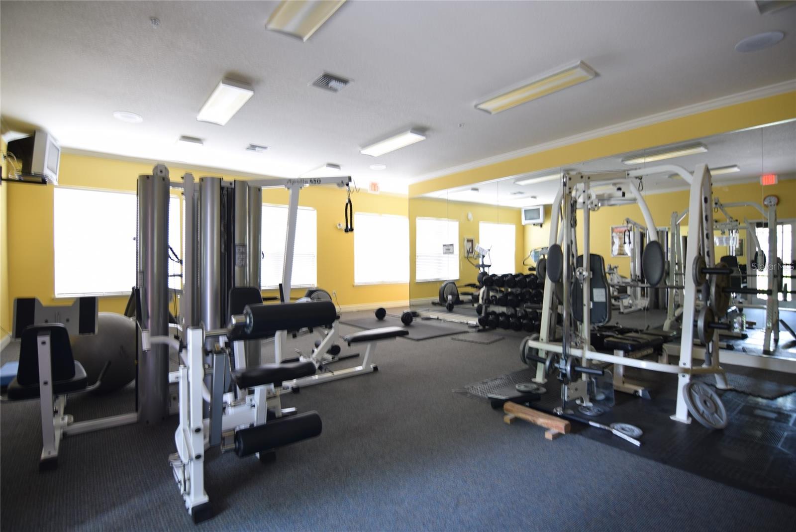 ADMIRALS WALK - Residential