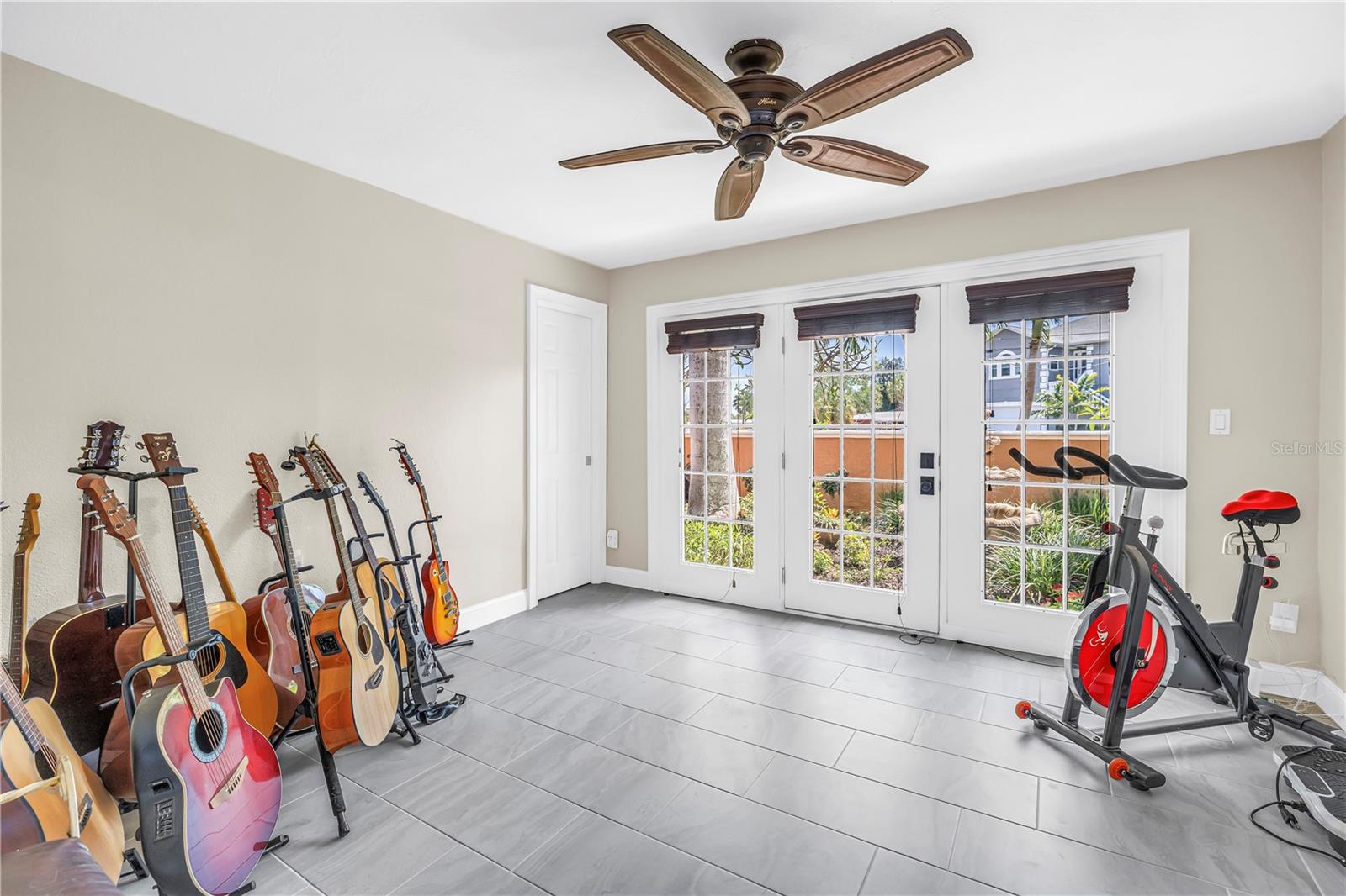 BELLE VISTA POINT - Residential