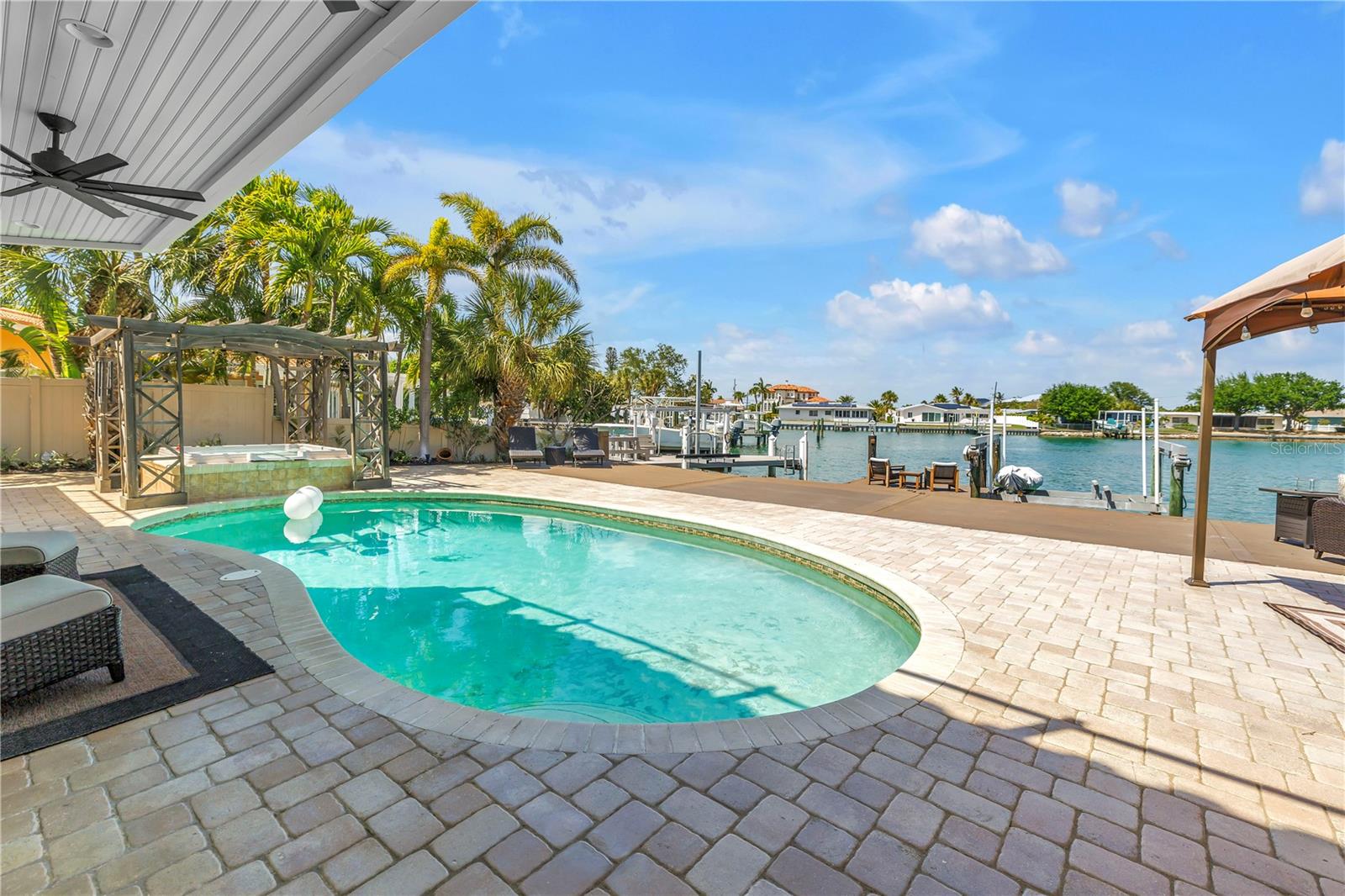 BELLE VISTA POINT - Residential