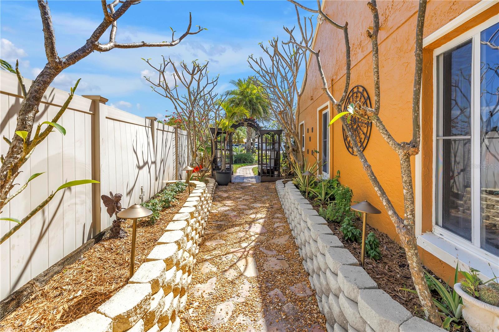 BELLE VISTA POINT - Residential