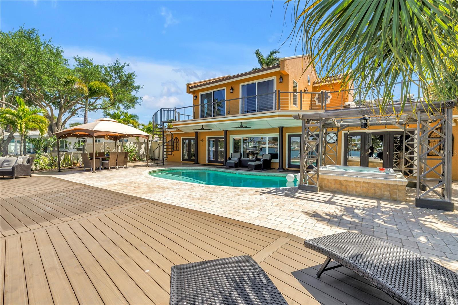 BELLE VISTA POINT - Residential