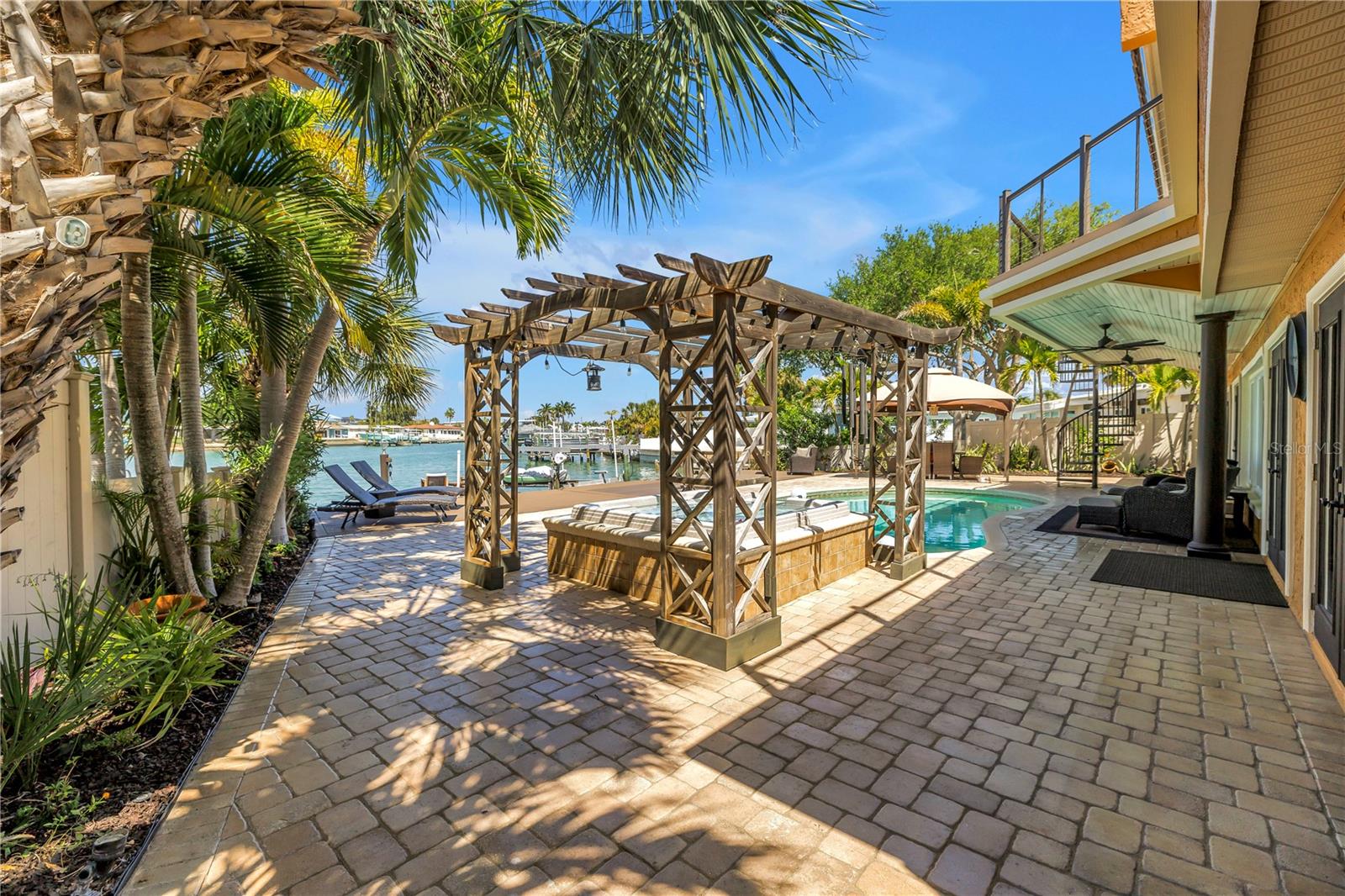BELLE VISTA POINT - Residential