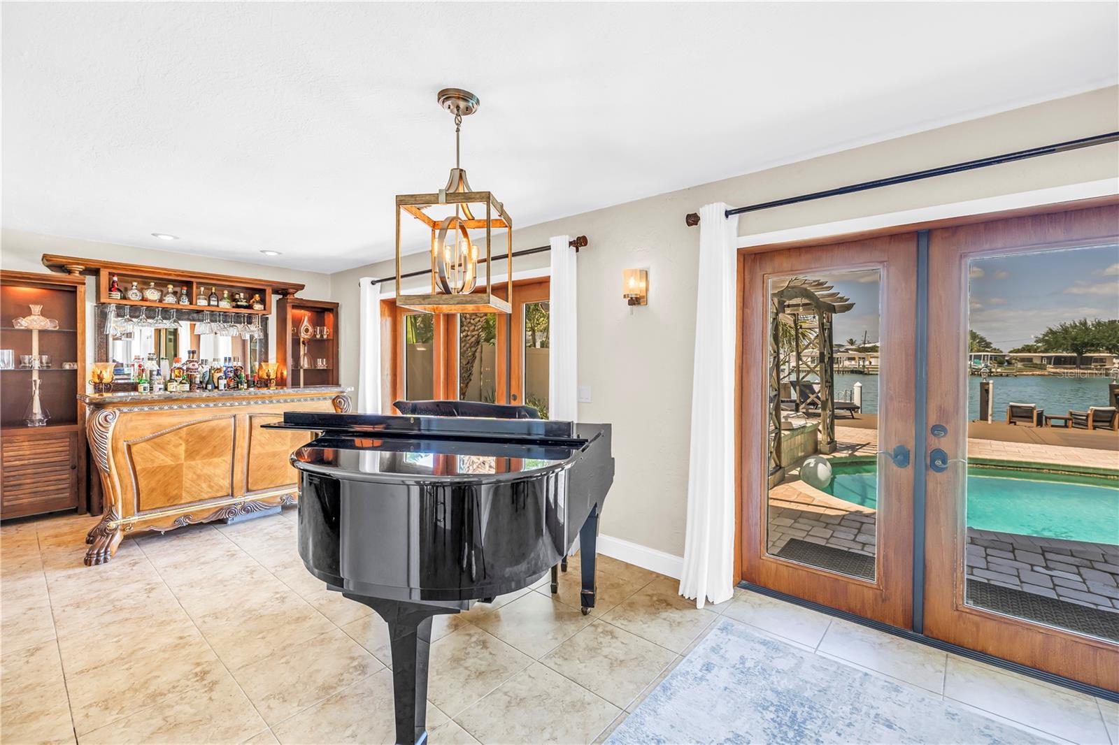 BELLE VISTA POINT - Residential