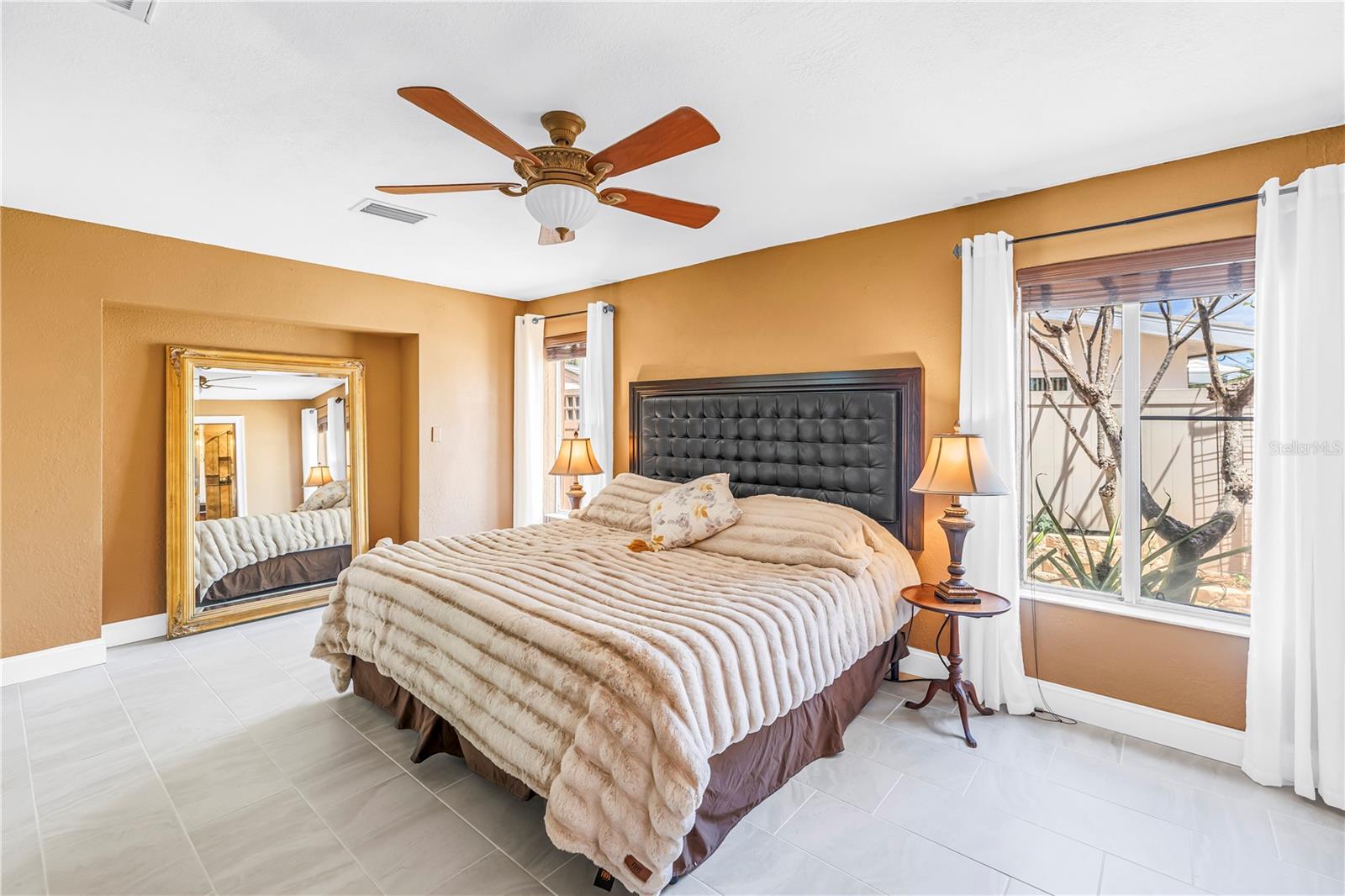 BELLE VISTA POINT - Residential