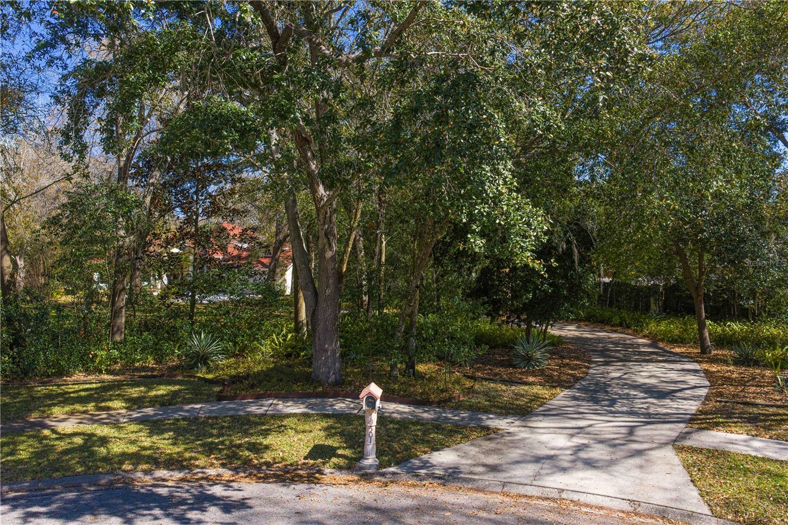 KEYSTONE GROVE LAKES - Residential