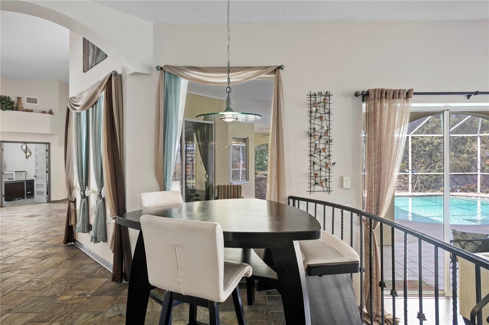 KEYSTONE GROVE LAKES - Residential