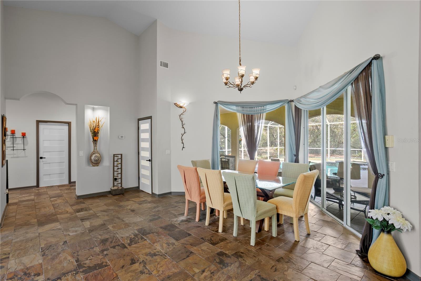 KEYSTONE GROVE LAKES - Residential