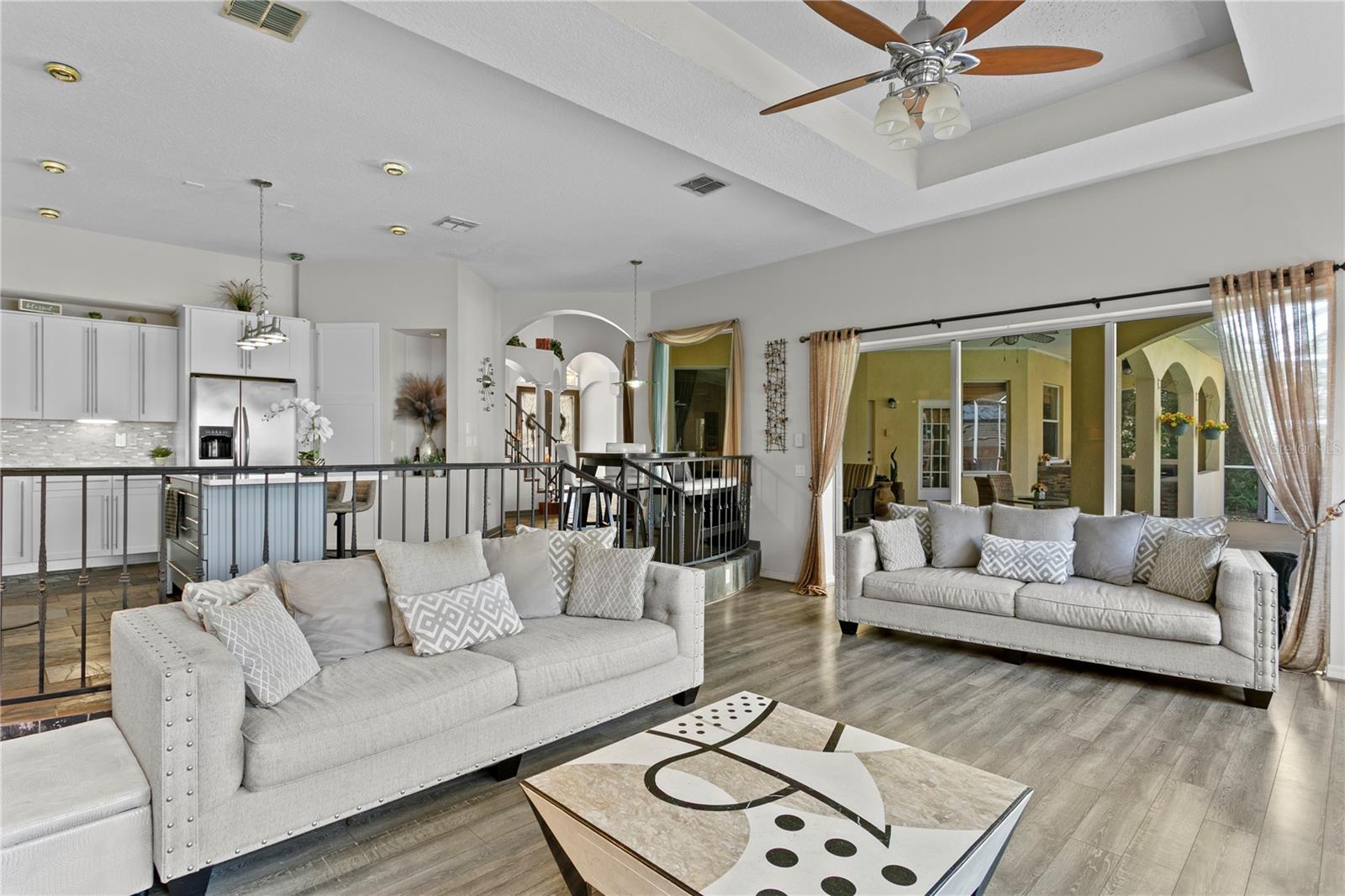 KEYSTONE GROVE LAKES - Residential