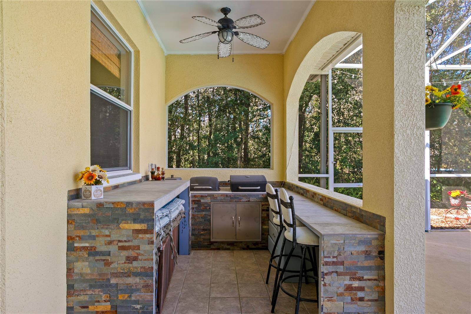 KEYSTONE GROVE LAKES - Residential