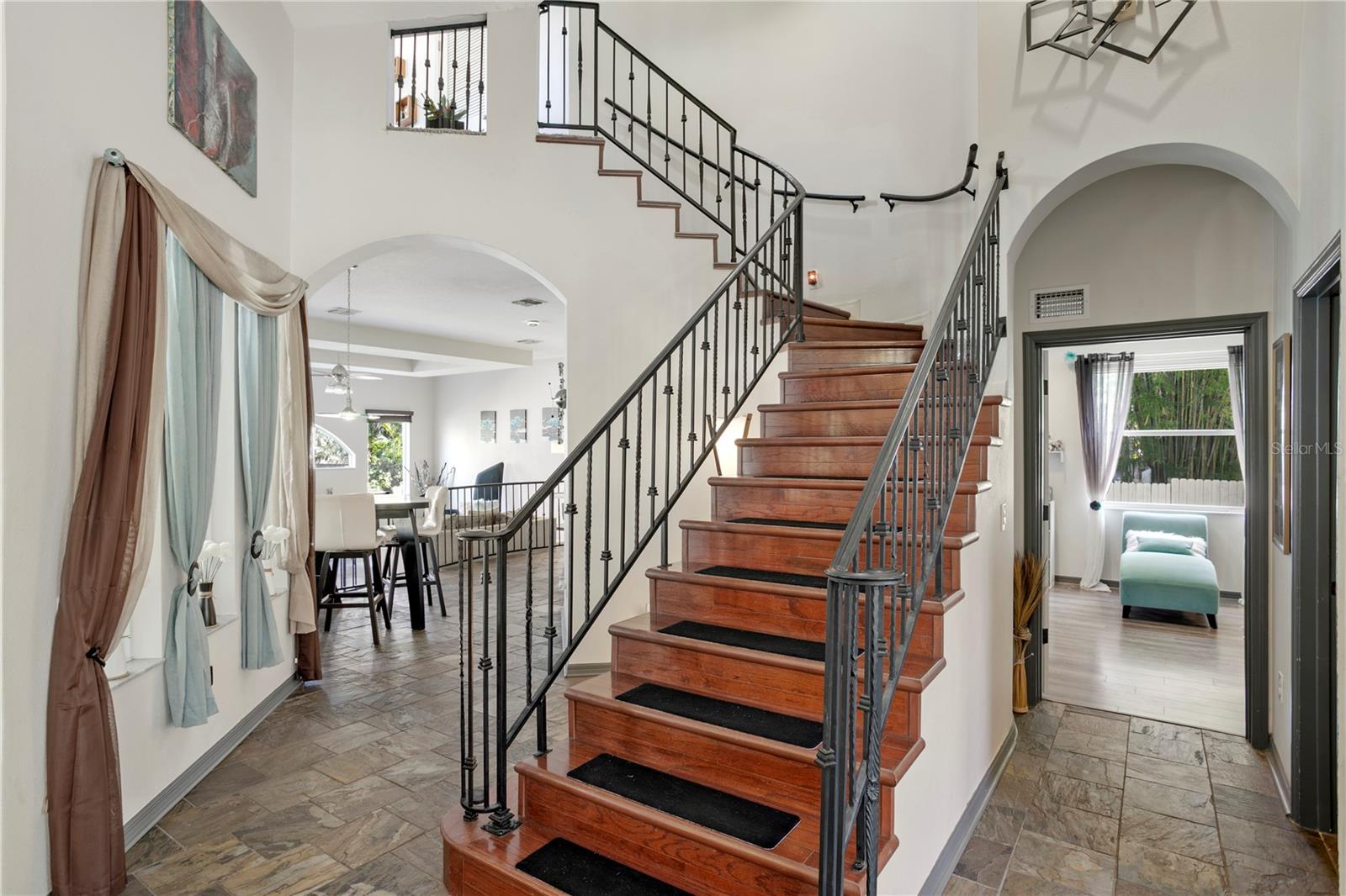 KEYSTONE GROVE LAKES - Residential