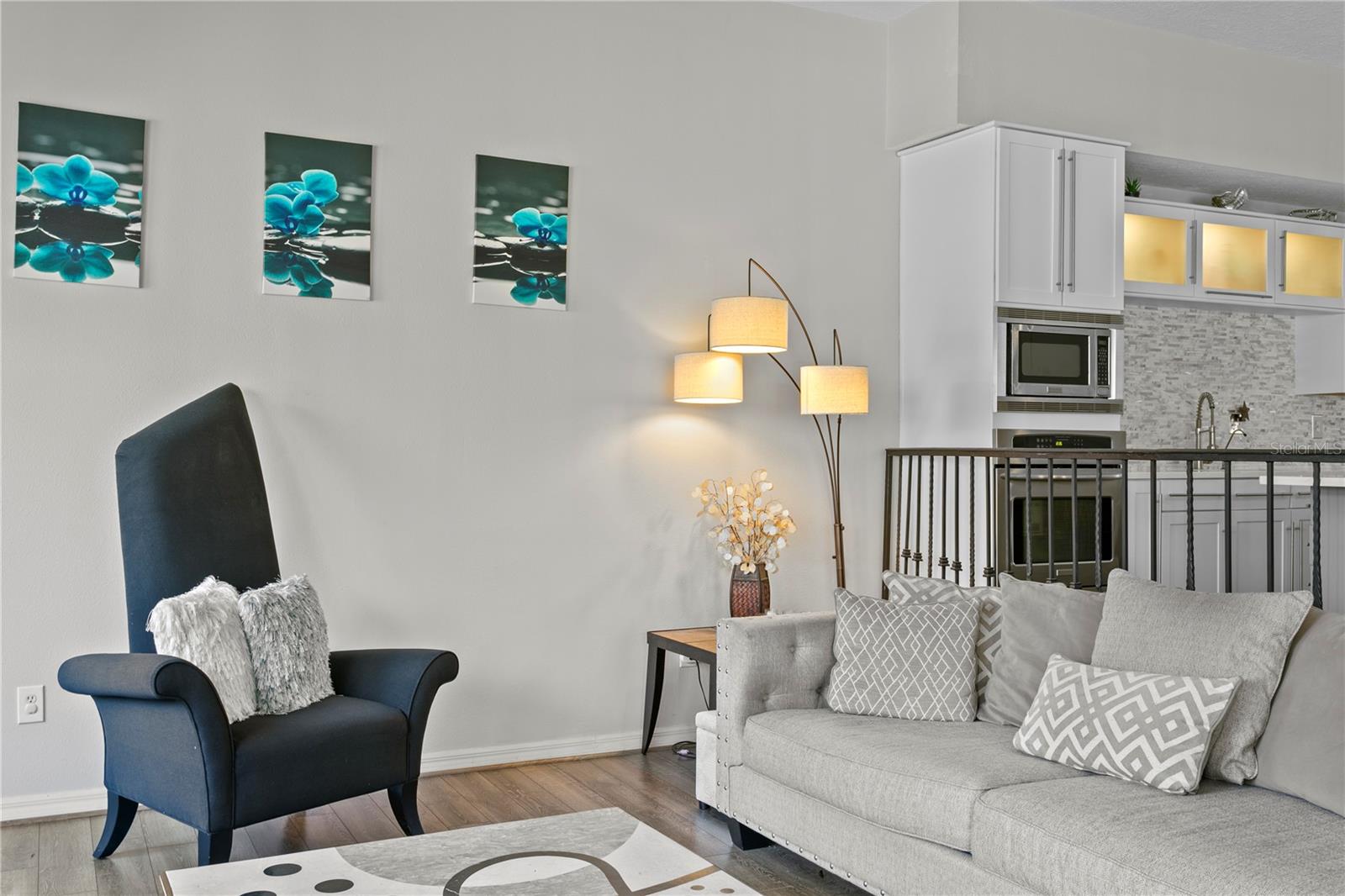 KEYSTONE GROVE LAKES - Residential