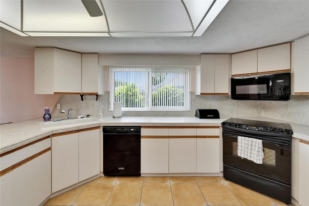 Photo of 1414 75th Street NW, Bradenton, FL 34209 (MLS # TB8395398)