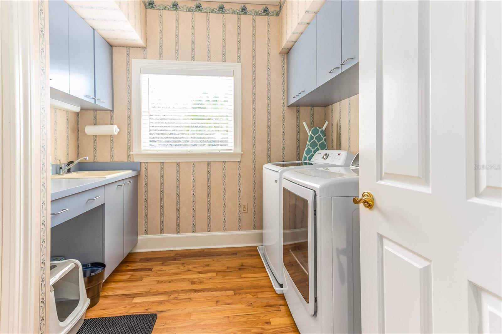 KENSINGTON OAKS - Residential