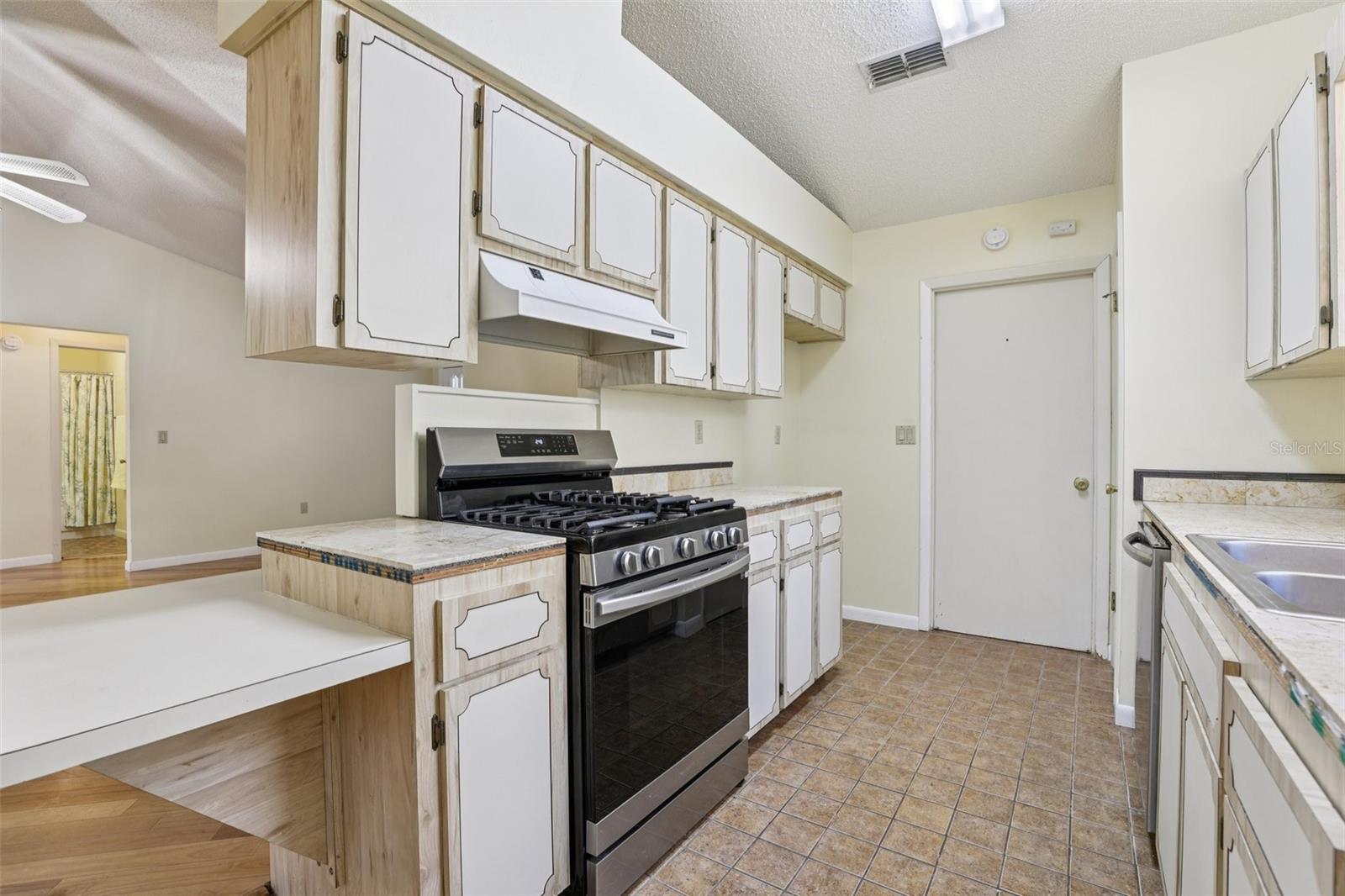 SCOTTISH HIGHLANDS CONDO - Residential