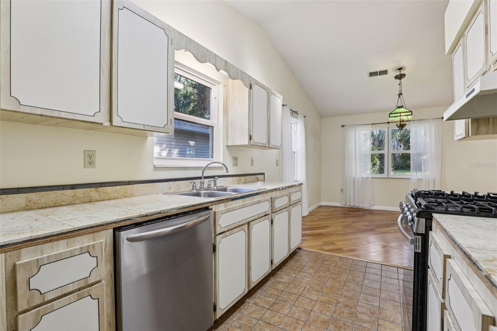 SCOTTISH HIGHLANDS CONDO - Residential