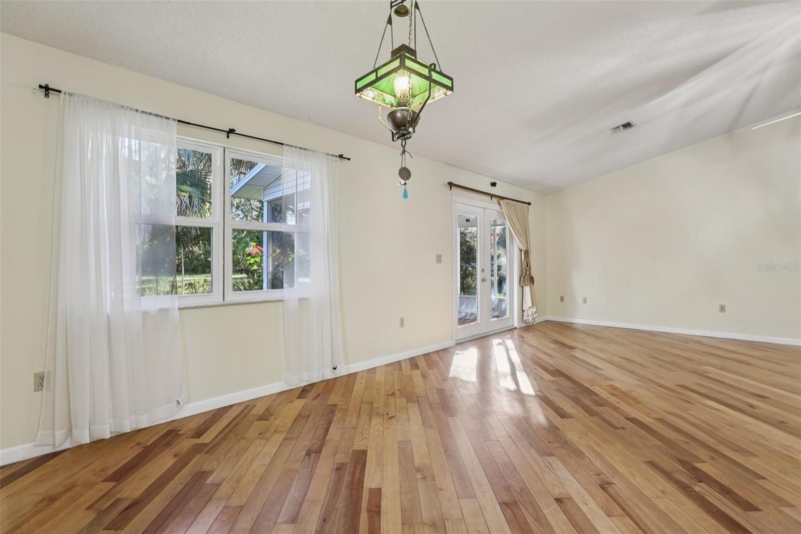 SCOTTISH HIGHLANDS CONDO - Residential