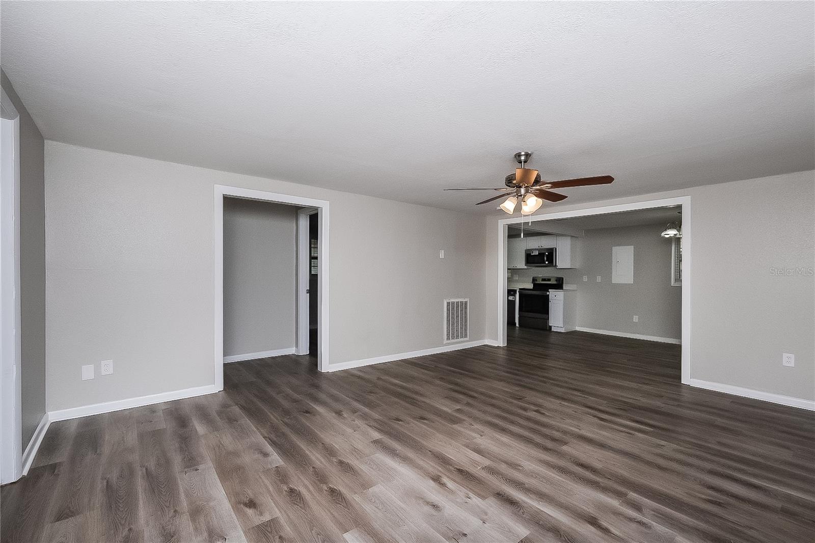 GULF COAST ESTATES - Residential Lease