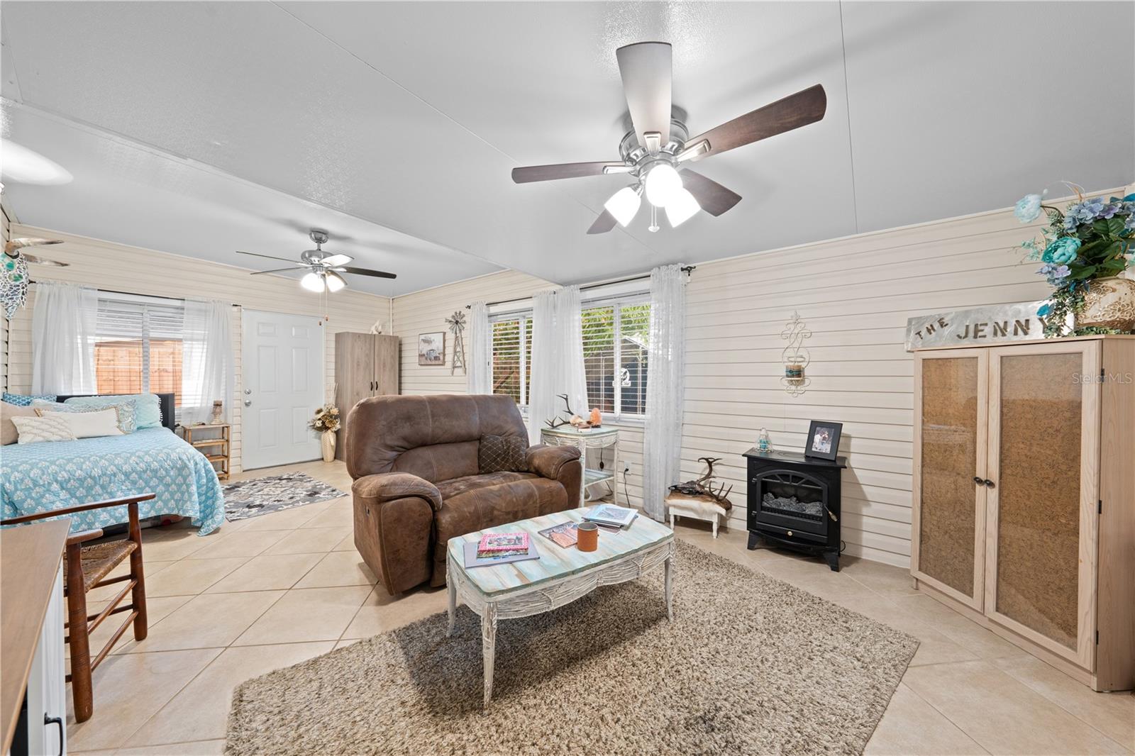 PINE GROVE PARK - Residential