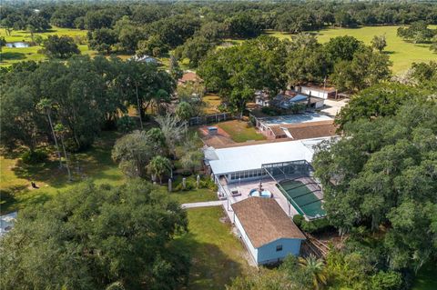 A home in PLANT CITY