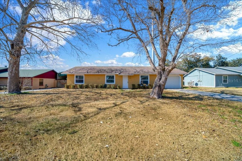 Photo of 3620 NE 29th Terrace, Ocala, FL 34479 (MLS # OM718535)