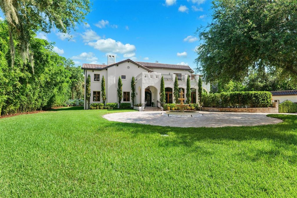 Photo of 4555 W Swann Avenue, Tampa, FL 33609 (MLS # TB8497330)