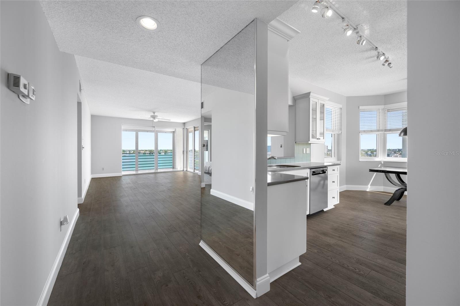 HARBOURSIDE CONDO - Residential