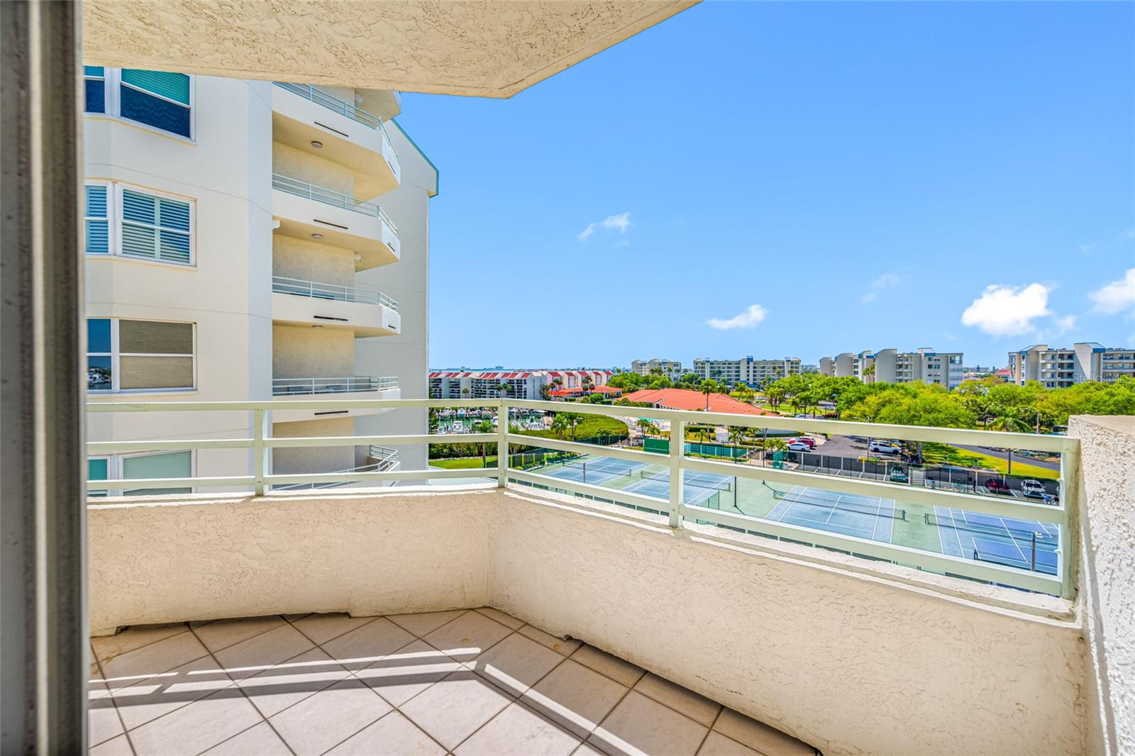 HARBOURSIDE CONDO - Residential