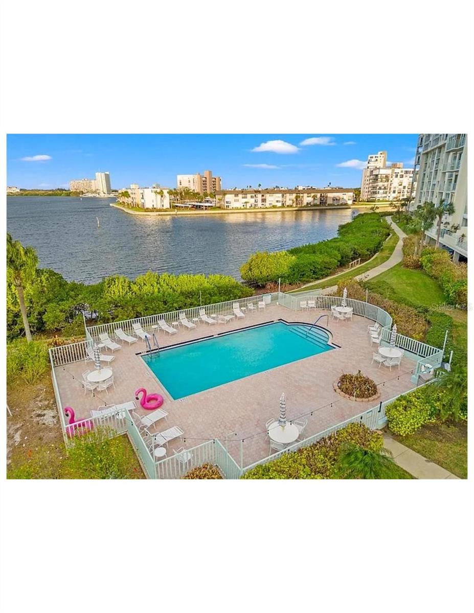 HARBOURSIDE CONDO - Residential