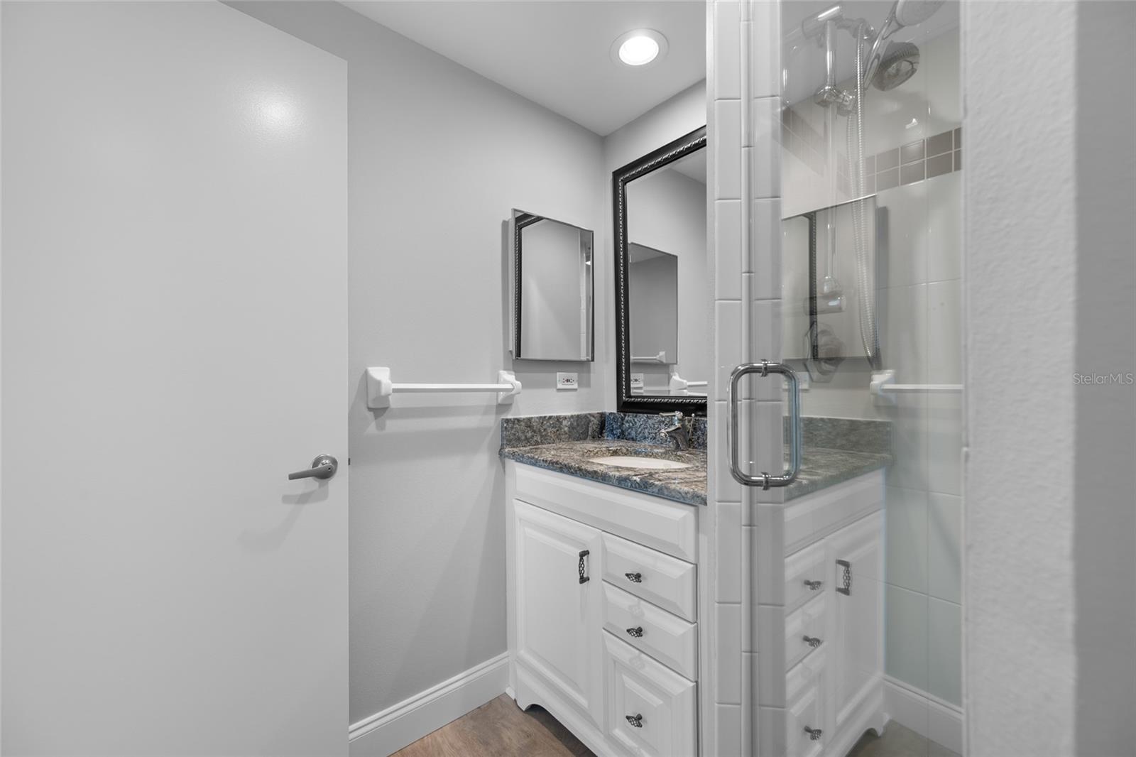 HARBOURSIDE CONDO - Residential