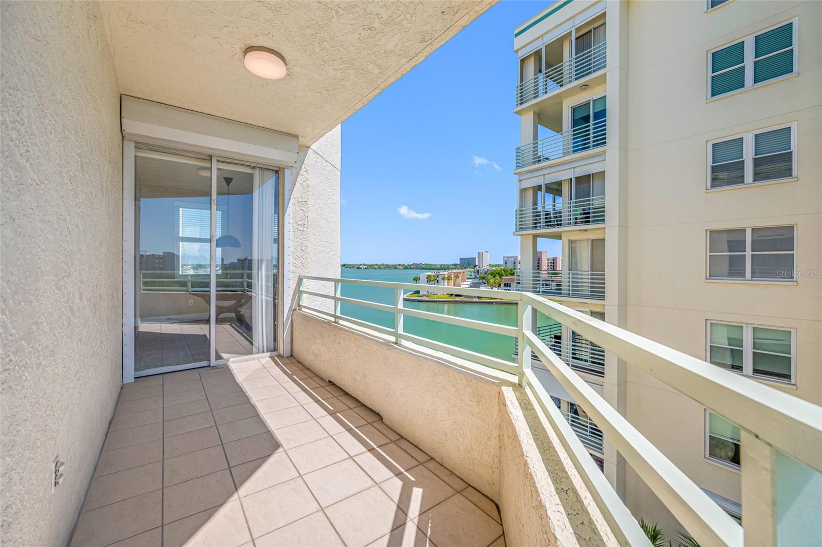 HARBOURSIDE CONDO - Residential