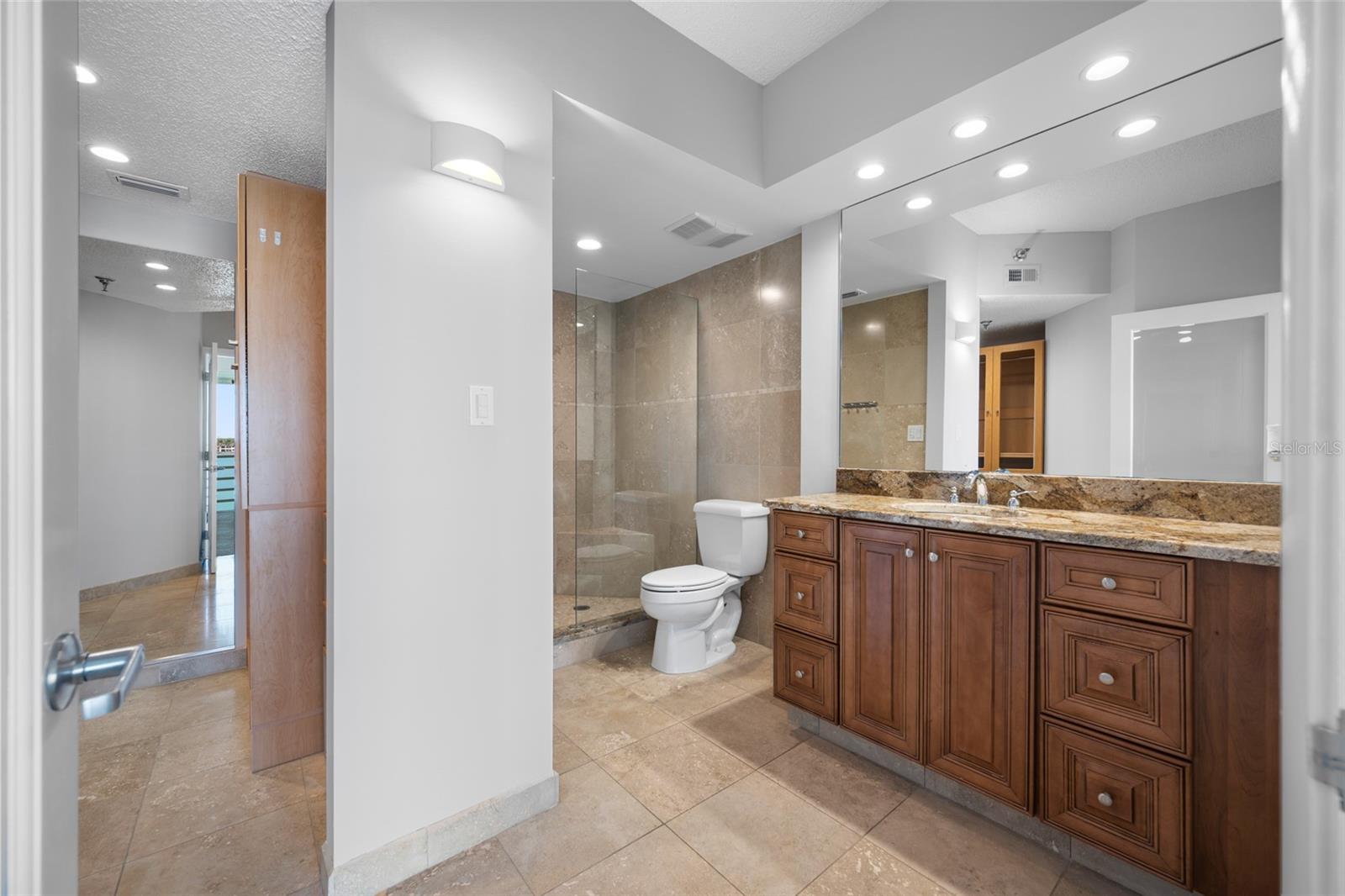 HARBOURSIDE CONDO - Residential