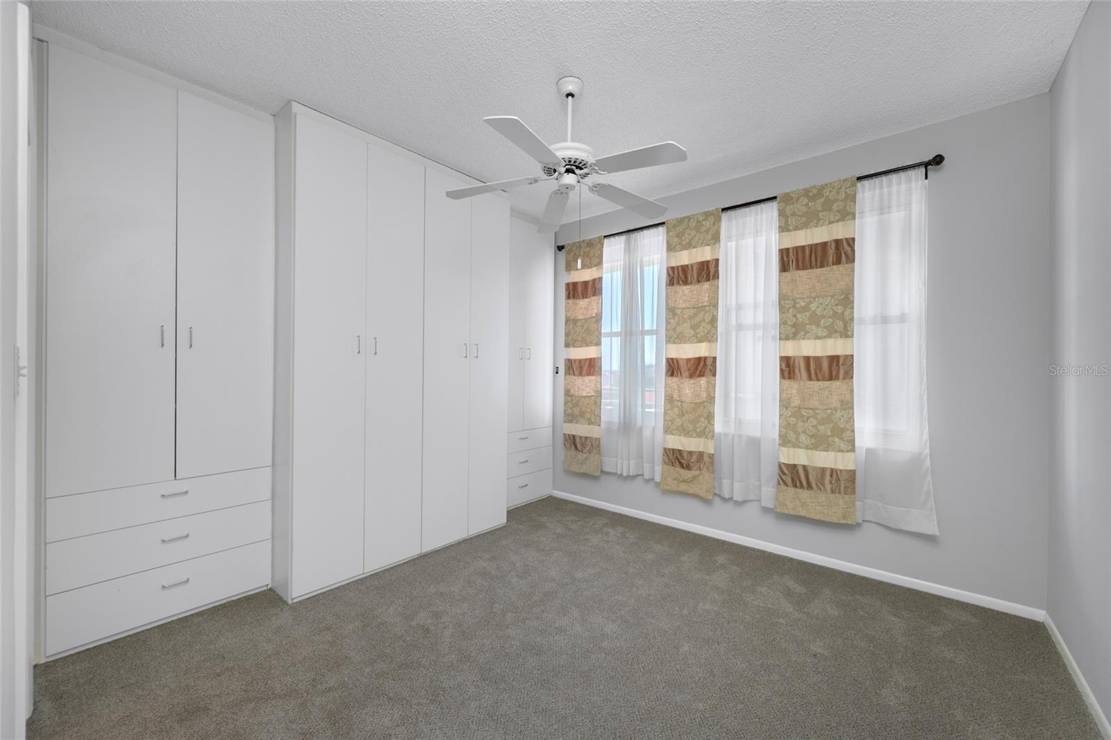 HARBOURSIDE CONDO - Residential