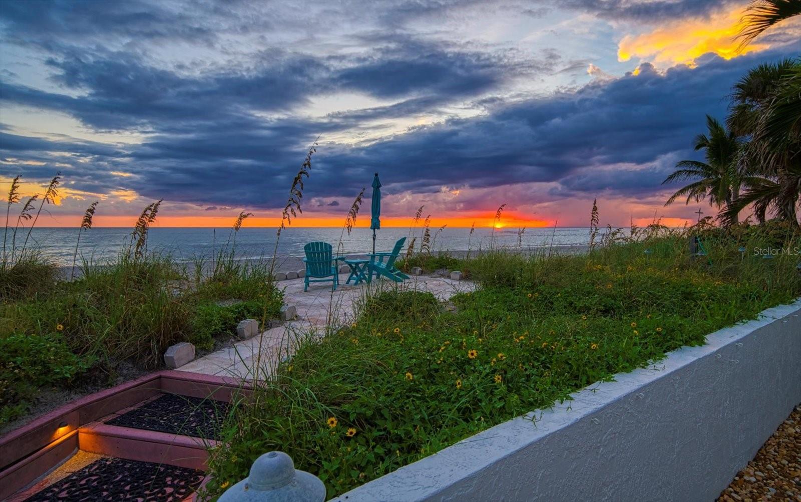 LONE PALM BEACH - Residential