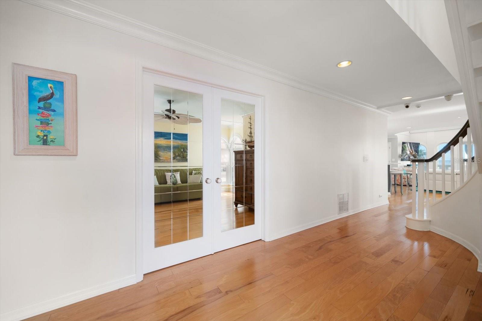 LONE PALM BEACH - Residential