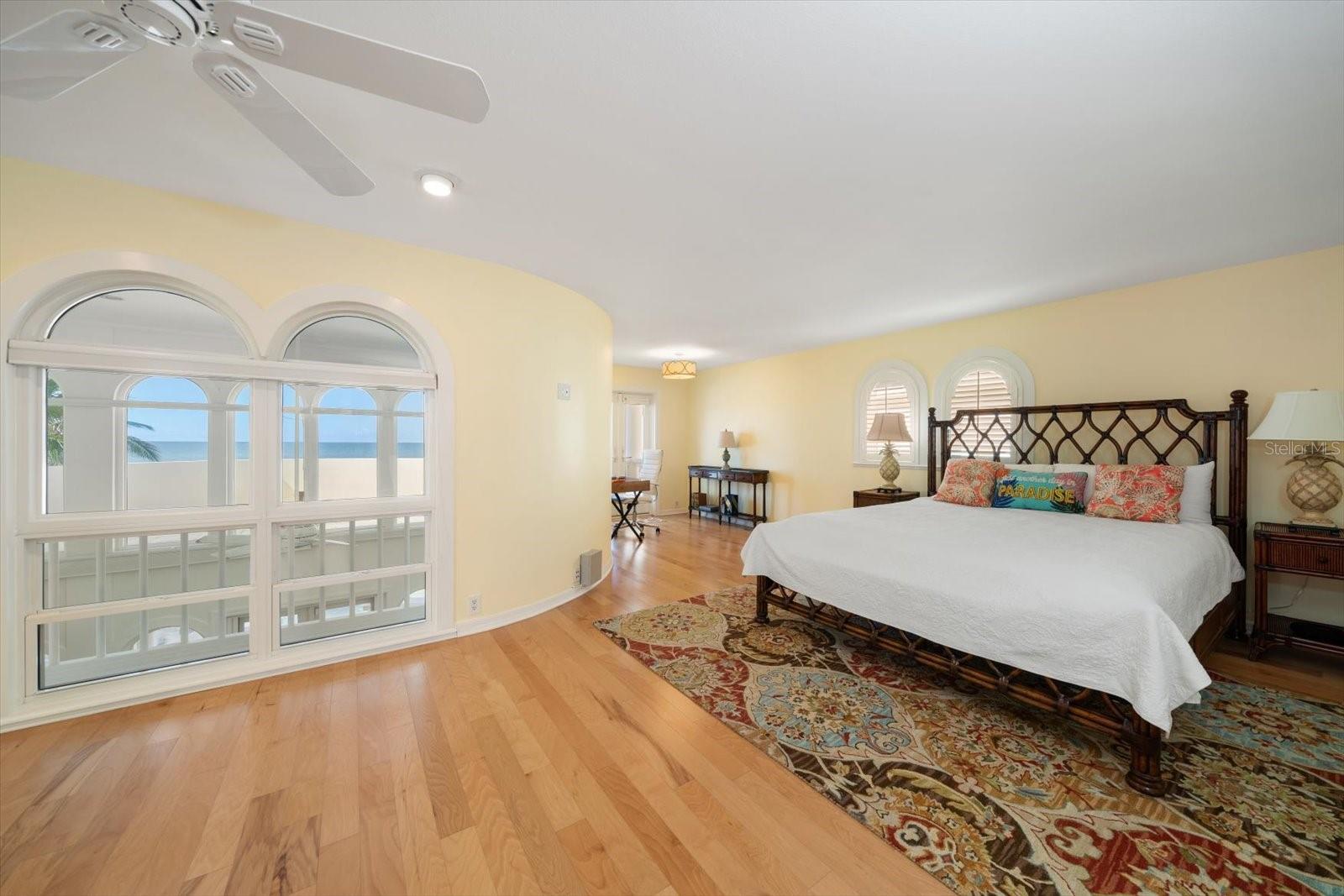 LONE PALM BEACH - Residential