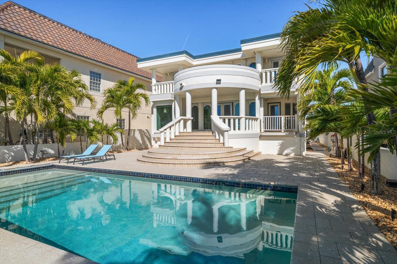 LONE PALM BEACH - Residential