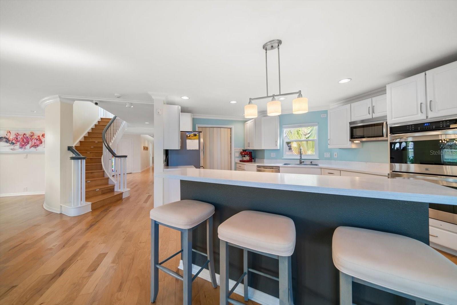 LONE PALM BEACH - Residential