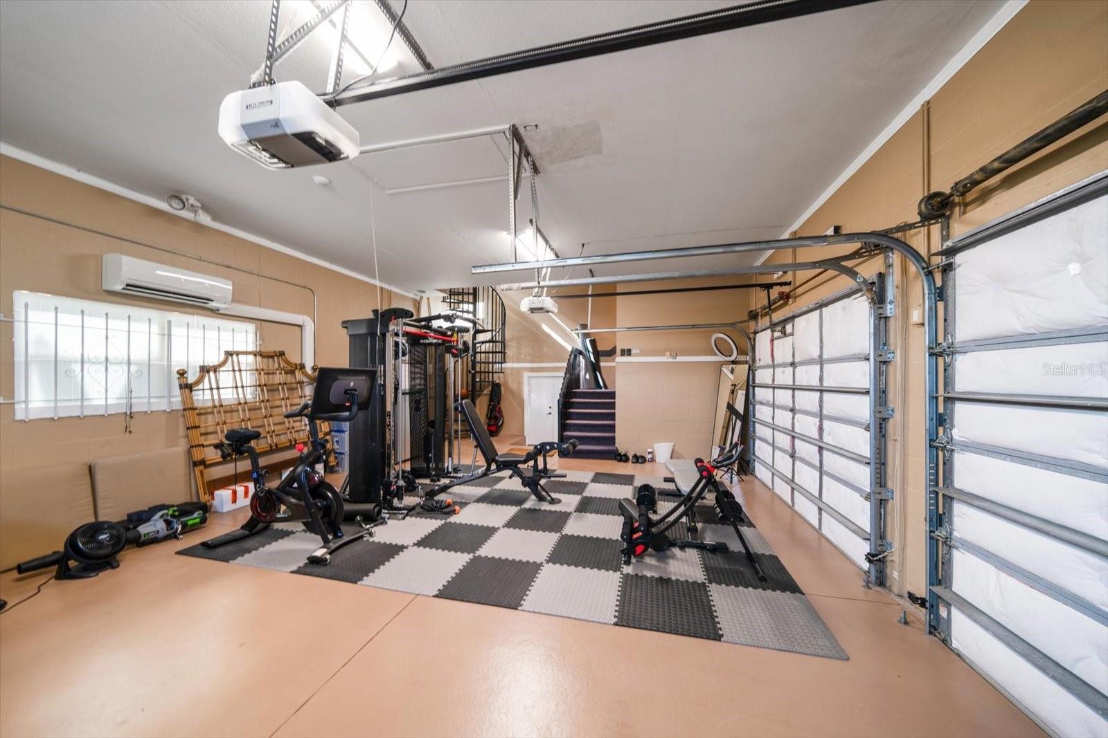 LONE PALM BEACH - Residential